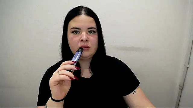  Trisha li online show from 10/27/25, 02:40