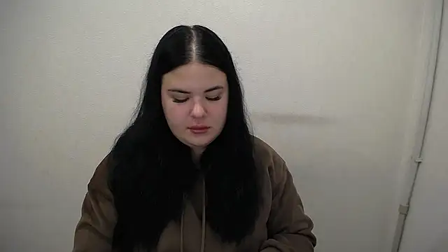  Trisha li online show from 10/28/25, 12:37