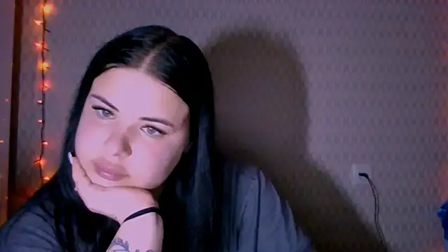  Trisha li online show from 11/30/25, 05:03