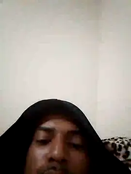 Snapshot of pau_pretro chatting on 10/19/25, 12:30 pau pretro online show from 10/19/25, 12:30