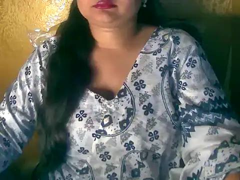 Snapshot of Saniya_K chatting on 10/11/25, 12:28 Saniya K online show from 10/11/25, 12:28