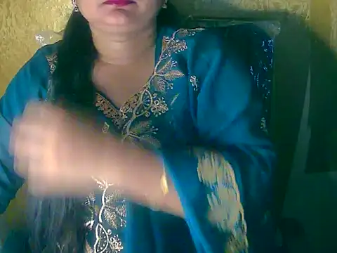 Snapshot of Saniya_K chatting on 10/07/25, 05:14 Saniya K online show from 10/07/25, 05:14