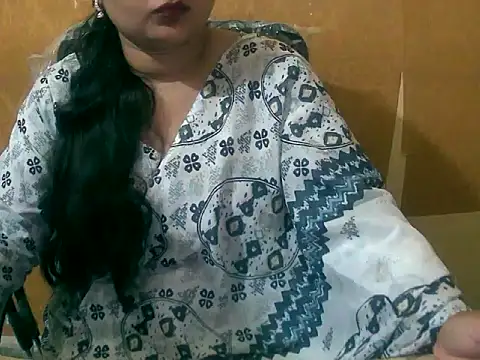 Snapshot of Saniya_K chatting on 09/27/25, 12:55 Saniya K online show from 09/27/25, 12:55