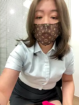 300-AMAM online show from 11/14/25, 03:54