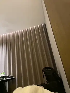 300-AMAM online show from 10/25/25, 03:23