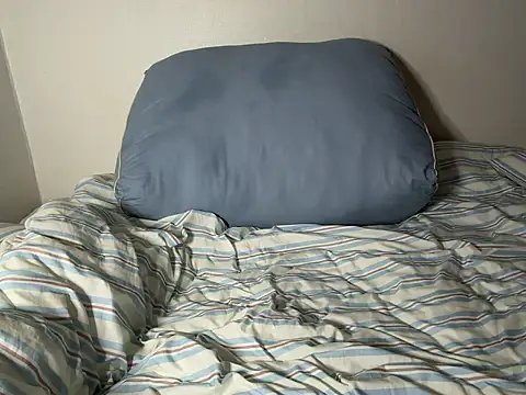 hijin11415 online show from 12/20/25, 02:53