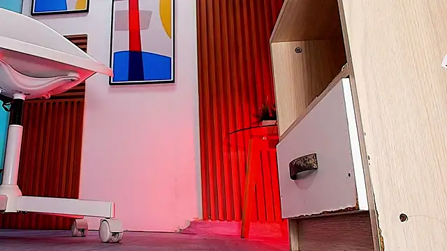 sweet mile online show from 04/15/26, 07:58