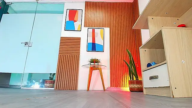 Snapshot of sweet_mile chatting on 02/16/26, 12:04 sweet mile online show from 02/16/26, 12:04