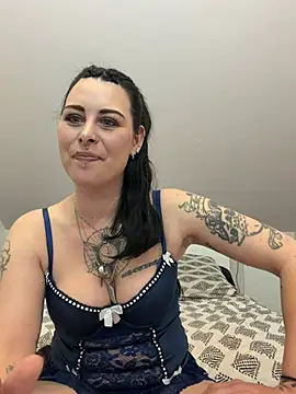 LadyNocturne online show from 04/18/26, 03:47