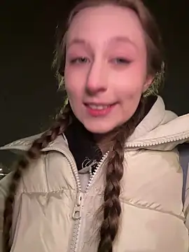 FroggyAnna online show from 12/03/25, 03:11