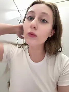 FroggyAnna online show from 07/04/26, 06:34