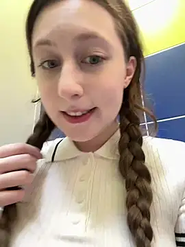 FroggyAnna online show from 07/03/26, 04:24