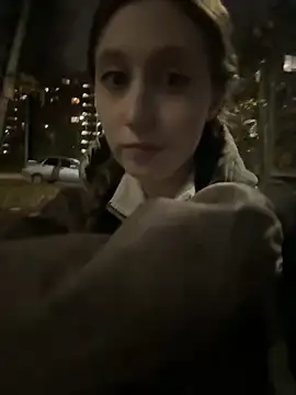 FroggyAnna online show from 10/31/25, 03:08