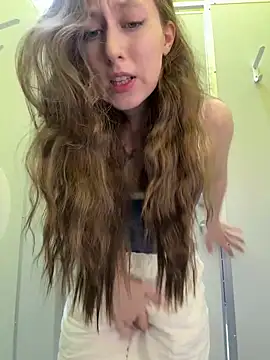 FroggyAnna online show from 06/11/26, 04:59