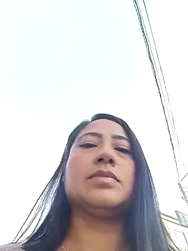 julieta evanns1 online show from 10/04/25, 11:56