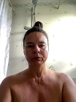 Snapshot of TheNaturalistX chatting on 09/29/25, 08:10 TheNaturalistX online show from 09/29/25, 08:10