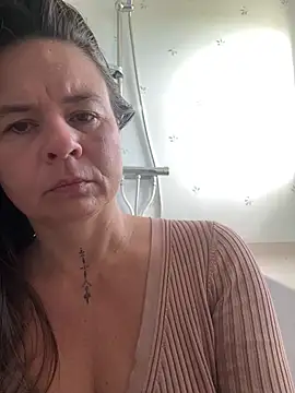 Snapshot of TheNaturalistX chatting on 09/24/25, 09:05 TheNaturalistX online show from 09/24/25, 09:05