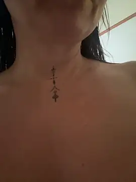 Snapshot of TheNaturalistX chatting on 10/17/25, 12:07 TheNaturalistX online show from 10/17/25, 12:07