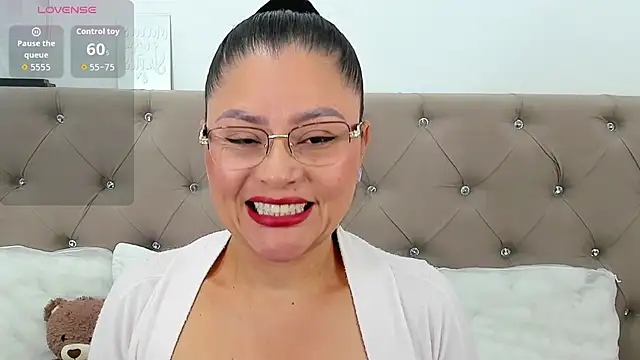 Snapshot of Isbettyche chatting on 09/30/25, 12:55 Isbettyche online show from 09/30/25, 12:55