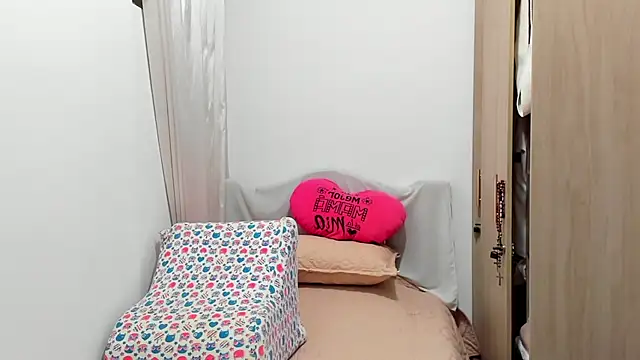 Isbettyche online show from 11/21/25, 11:26