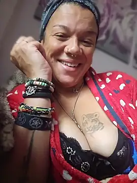 Snapshot of GoddessChantelle chatting on 05/19/26, 07:26 GoddessChantelle online show from 05/19/26, 07:26
