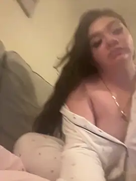 Imogenbabyyy online show from 12/17/25, 08:47