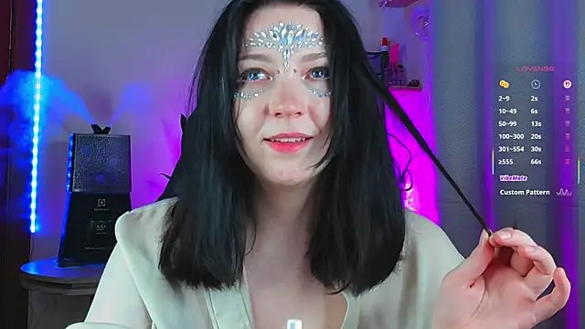 Liraras online show from 11/25/25, 03:01