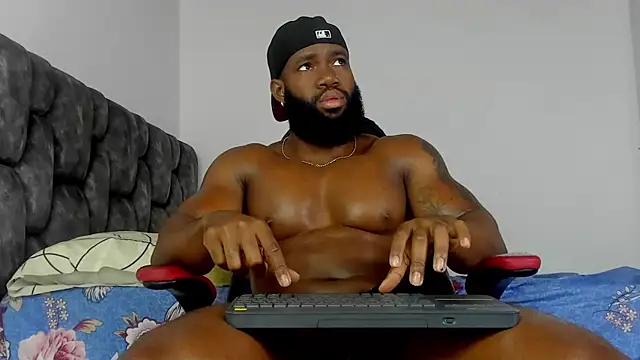 Snapshot of james_musclebbc chatting on 09/23/25, 01:51 james musclebbc online show from 09/23/25, 01:51