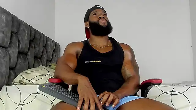 Snapshot of james_musclebbc chatting on 10/03/25, 12:39 james musclebbc online show from 10/03/25, 12:39