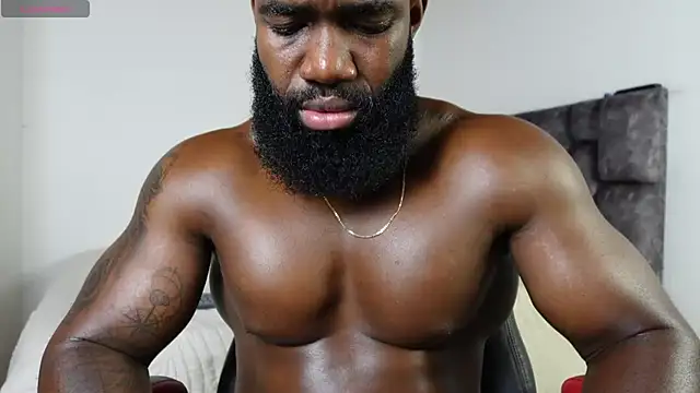 Snapshot of james_musclebbc chatting on 06/30/26, 11:38 james musclebbc online show from 06/30/26, 11:38
