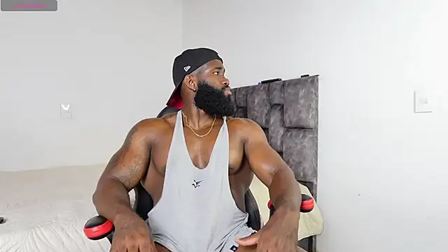 Snapshot of james_musclebbc chatting on 06/24/26, 07:11 james musclebbc online show from 06/24/26, 07:11