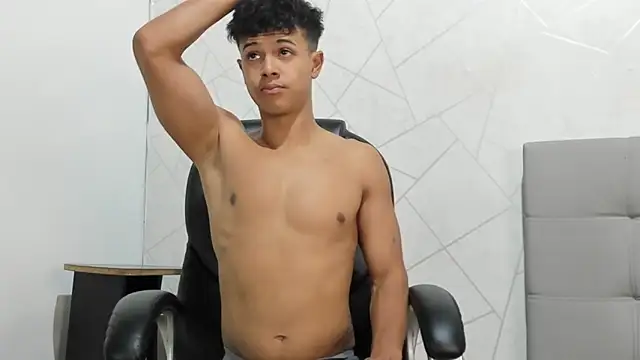 Snapshot of Alex_Colton7 chatting on 11/27/25, 03:51 Alex Colton7 online show from 11/27/25, 03:51