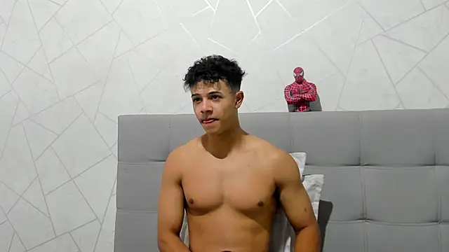 Snapshot of Alex_Colton7 chatting on 09/22/25, 04:18 Alex Colton7 online show from 09/22/25, 04:18