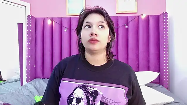 cosplaydate online show from 10/23/25, 02:54