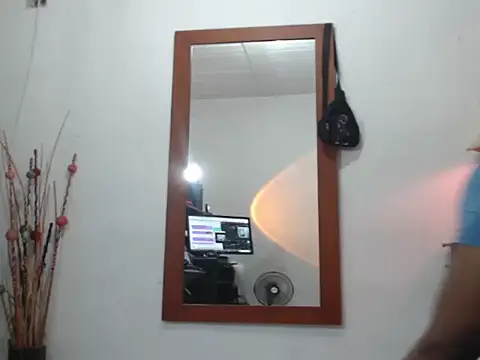 Snapshot of DEMOND_333 chatting on 09/09/25, 12:58 DEMOND 333 online show from 09/09/25, 12:58
