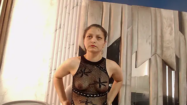 KiraaWild online show from 10/15/25, 07:11