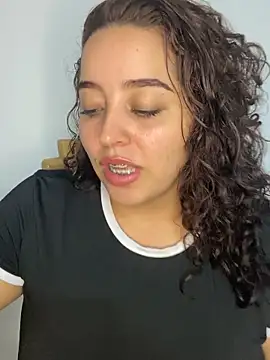 LoanaSantos online show from 11/11/25, 11:53