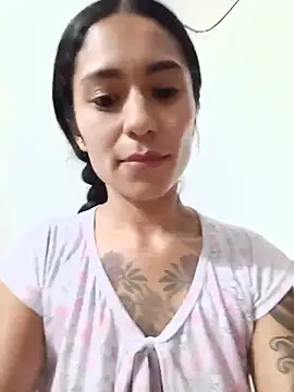 Snapshot of Liahdiaz_ chatting on 06/28/26, 05:14 Liahdiaz online show from 06/28/26, 05:14