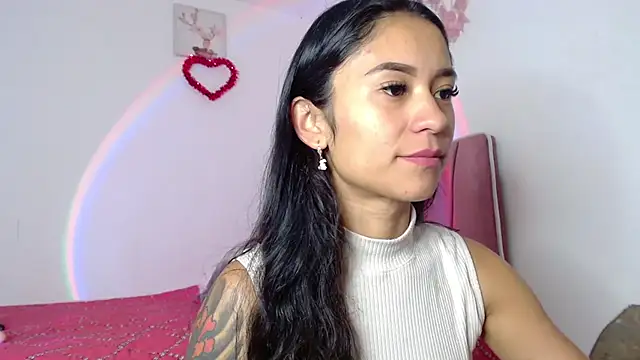 Snapshot of Liahdiaz_ chatting on 09/19/25, 12:42 Liahdiaz online show from 09/19/25, 12:42
