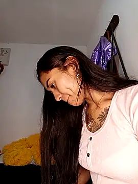 Liahdiaz  online show from 11/14/25, 03:48