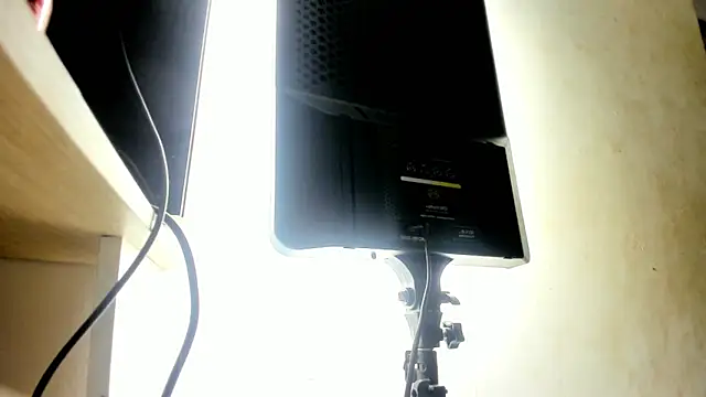 Snapshot of galactica_ chatting on 10/27/25, 11:33 galactica online show from 10/27/25, 11:33