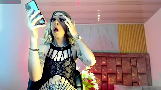 Isabella Haddad online show from 03/26/26, 04:22