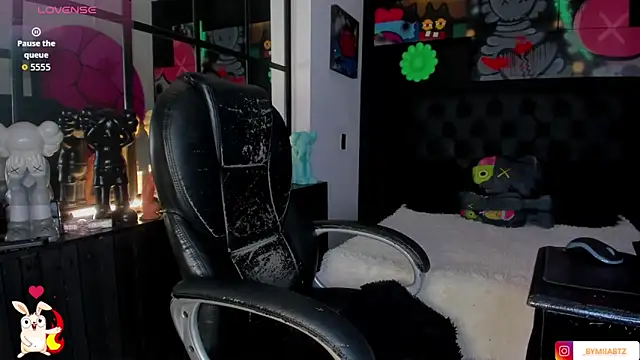 miIa bratz online show from 02/05/26, 08:15