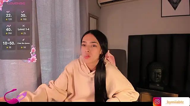 miIa bratz online show from 09/11/25, 07:36