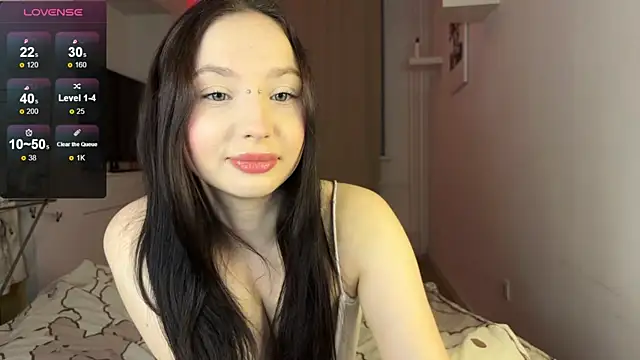 june mooon online show from 01/08/26, 09:21