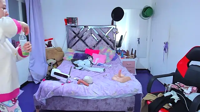 Luna Analya online show from 03/28/26, 04:13