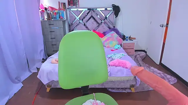 Snapshot of Luna_Analya chatting on 11/27/25, 05:35 Luna Analya online show from 11/27/25, 05:35