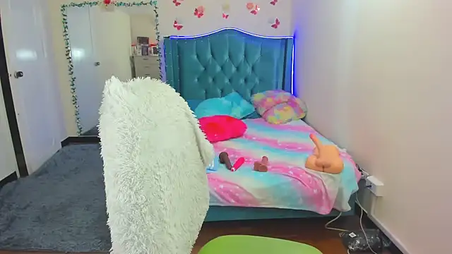 Snapshot of Luna_Analya chatting on 09/12/25, 12:05 Luna Analya online show from 09/12/25, 12:05