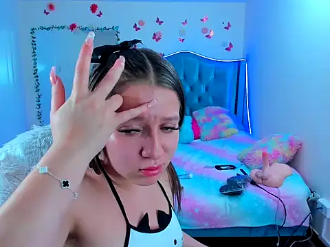 Snapshot of Luna_Analya chatting on 09/23/25, 11:45 Luna Analya online show from 09/23/25, 11:45