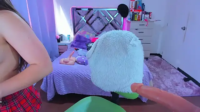 Snapshot of Luna_Analya chatting on 11/05/25, 12:30 Luna Analya online show from 11/05/25, 12:30